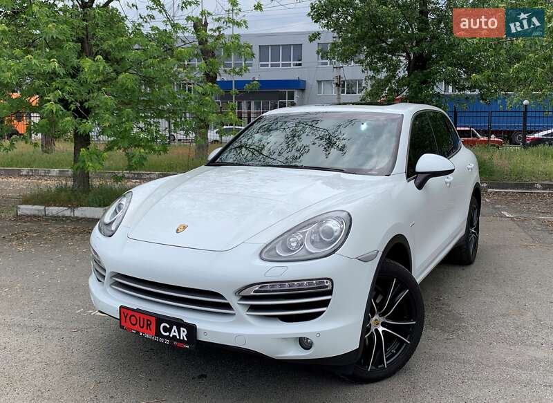 Позашляховик / Кросовер Porsche Cayenne 2014 в Києві