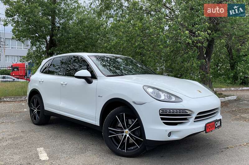 Позашляховик / Кросовер Porsche Cayenne 2014 в Києві