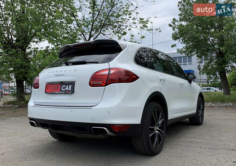 Позашляховик / Кросовер Porsche Cayenne 2014 в Києві