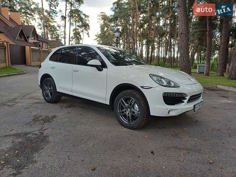 Позашляховик / Кросовер Porsche Cayenne 2011 в Чернігові