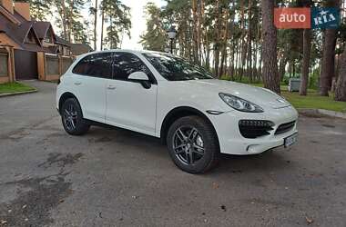 Внедорожник / Кроссовер Porsche Cayenne 2011 в 