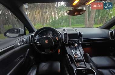 Внедорожник / Кроссовер Porsche Cayenne 2011 в 
