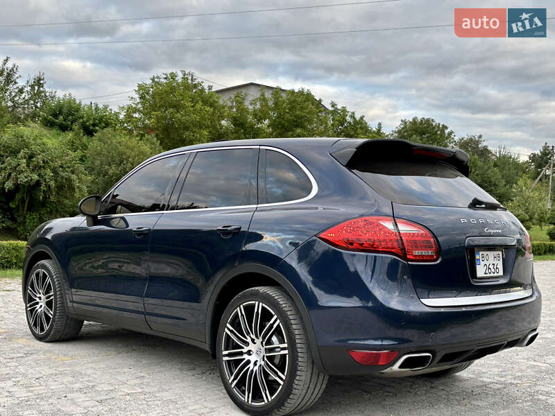 Внедорожник / Кроссовер Porsche Cayenne 2011 в Львове