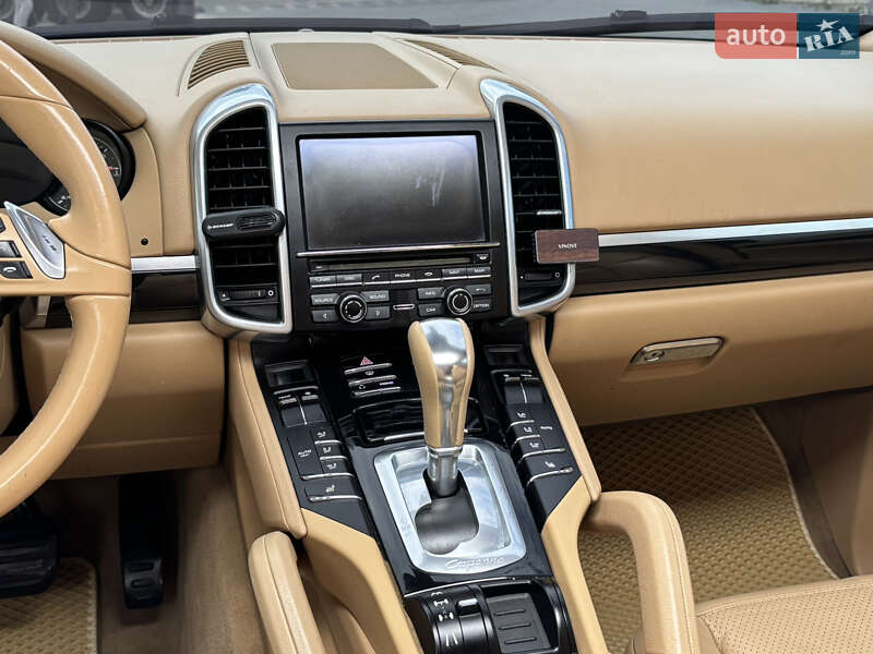 Внедорожник / Кроссовер Porsche Cayenne 2011 в Львове