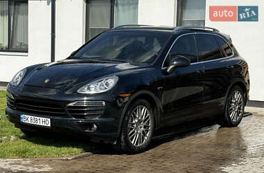 Внедорожник / Кроссовер Porsche Cayenne 2011 в 