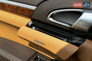 Внедорожник / Кроссовер Porsche Cayenne 2011 в 