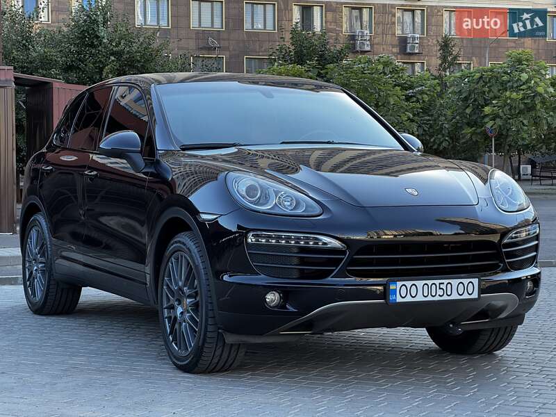 Внедорожник / Кроссовер Porsche Cayenne 2012 в Одессе