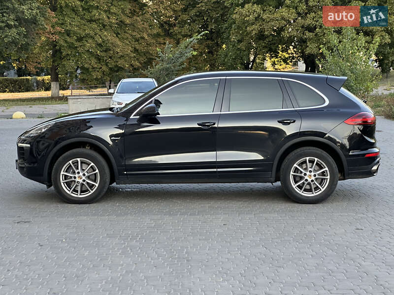 Внедорожник / Кроссовер Porsche Cayenne 2015 в Полтаве фото 3 Внедорожник / Кроссовер Porsche Cayenne 2015 в Полтаве