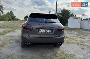 Внедорожник / Кроссовер Porsche Cayenne 2010 в 