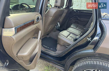 Внедорожник / Кроссовер Porsche Cayenne 2010 в 