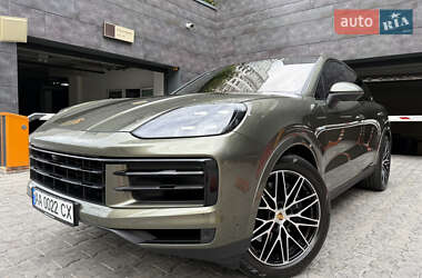 Внедорожник / Кроссовер Porsche Cayenne 2023 в Киеве