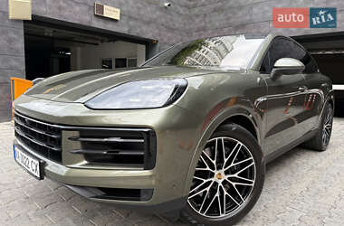 Внедорожник / Кроссовер Porsche Cayenne 2023 в 