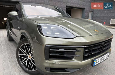 Внедорожник / Кроссовер Porsche Cayenne 2023 в 