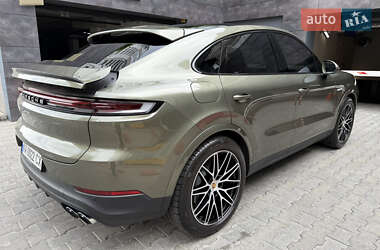 Внедорожник / Кроссовер Porsche Cayenne 2023 в 