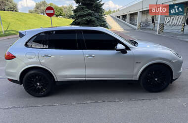 Внедорожник / Кроссовер Porsche Cayenne 2013 в 