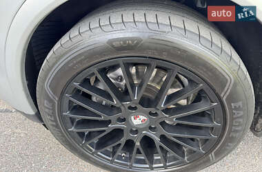 Внедорожник / Кроссовер Porsche Cayenne 2013 в 