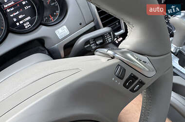 Внедорожник / Кроссовер Porsche Cayenne 2013 в 