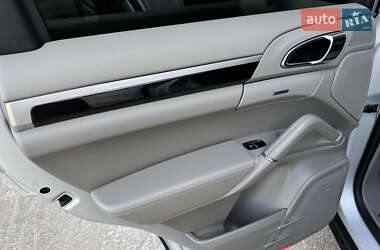 Внедорожник / Кроссовер Porsche Cayenne 2013 в 