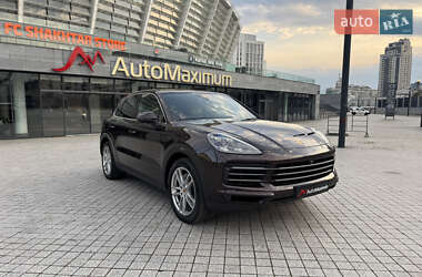 Внедорожник / Кроссовер Porsche Cayenne 2018 в Киеве