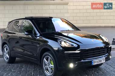 Позашляховик / Кросовер Porsche Cayenne 2015 в Одесі