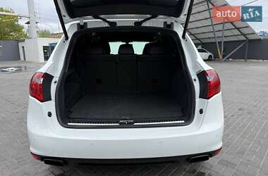 Позашляховик / Кросовер Porsche Cayenne 2012 в 