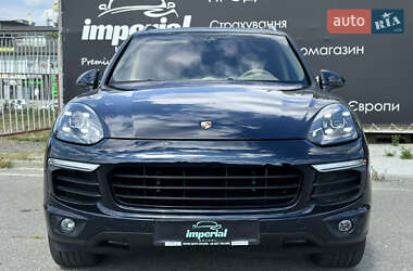 Позашляховик / Кросовер Porsche Cayenne 2016 в 