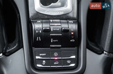 Внедорожник / Кроссовер Porsche Cayenne 2010 в 
