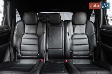 Внедорожник / Кроссовер Porsche Cayenne 2010 в 
