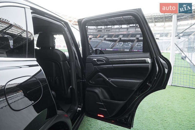 Позашляховик / Кросовер Porsche Cayenne 2010 в Одесі фото 52 Позашляховик / Кросовер Porsche Cayenne 2010 в Одесі