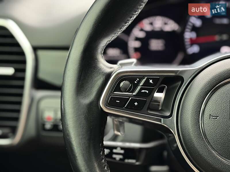 Позашляховик / Кросовер Porsche Cayenne 2018 в Дніпрі