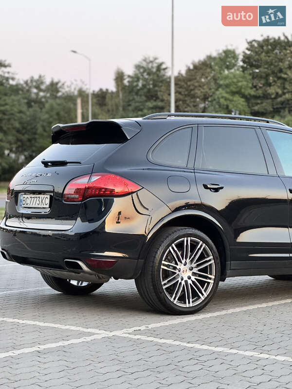 Позашляховик / Кросовер Porsche Cayenne 2011 в Львові
