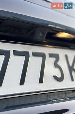 Внедорожник / Кроссовер Porsche Cayenne 2011 в 