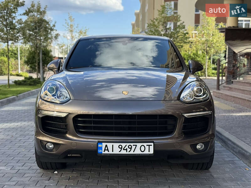 Позашляховик / Кросовер Porsche Cayenne 2015 в Києві