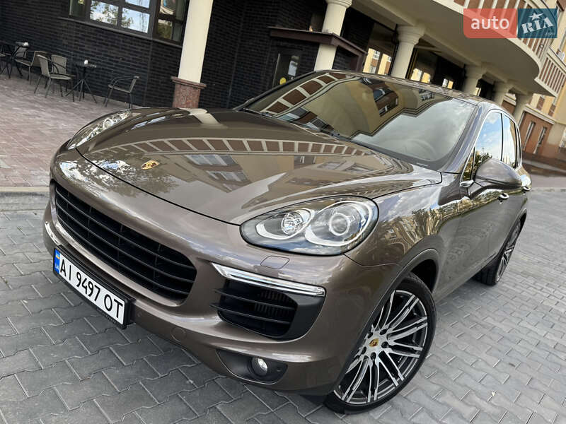 Позашляховик / Кросовер Porsche Cayenne 2015 в Києві