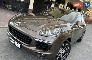 Внедорожник / Кроссовер Porsche Cayenne 2015 в 