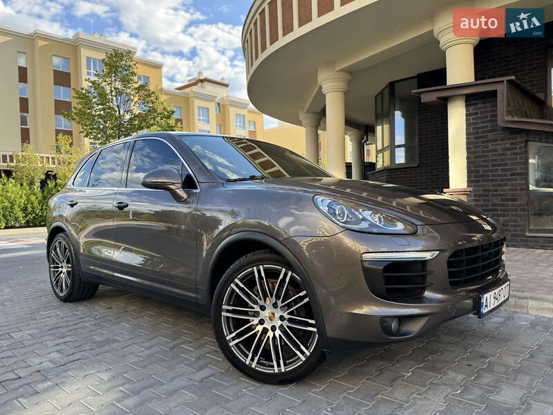 Позашляховик / Кросовер Porsche Cayenne 2015 в Києві
