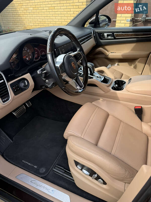 Внедорожник / Кроссовер Porsche Cayenne 2018 в Днепре