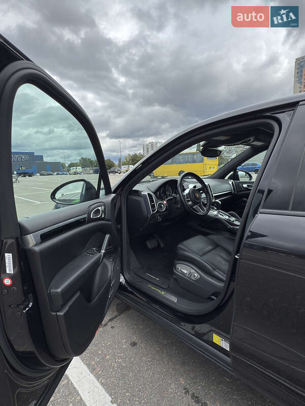Позашляховик / Кросовер Porsche Cayenne 2017 в Києві фото 8 Позашляховик / Кросовер Porsche Cayenne 2017 в Києві