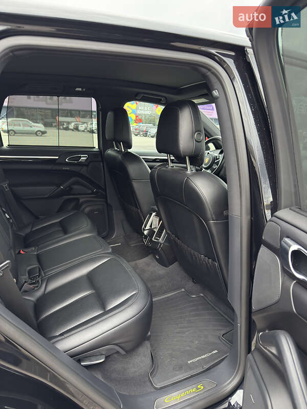 Позашляховик / Кросовер Porsche Cayenne 2017 в Києві фото 16 Позашляховик / Кросовер Porsche Cayenne 2017 в Києві