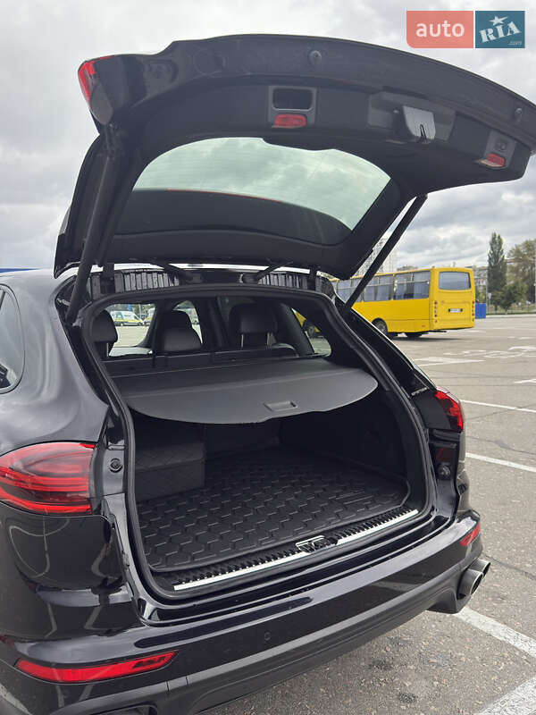 Позашляховик / Кросовер Porsche Cayenne 2017 в Києві фото 22 Позашляховик / Кросовер Porsche Cayenne 2017 в Києві