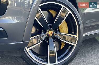 Внедорожник / Кроссовер Porsche Cayenne 2019 в 