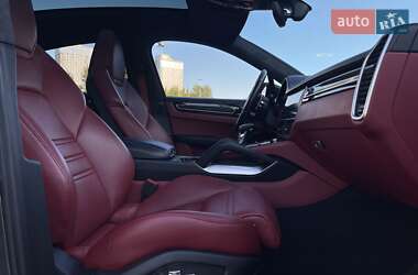 Внедорожник / Кроссовер Porsche Cayenne 2019 в 