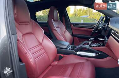 Внедорожник / Кроссовер Porsche Cayenne 2019 в 