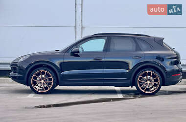 Позашляховик / Кросовер Porsche Cayenne 2018 в 