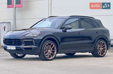 Позашляховик / Кросовер Porsche Cayenne 2018 в 