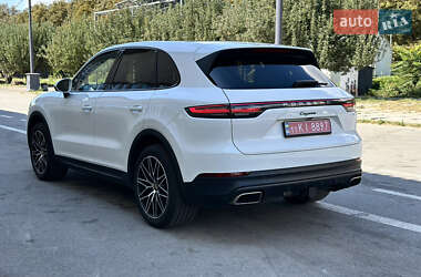 Позашляховик / Кросовер Porsche Cayenne 2018 в 