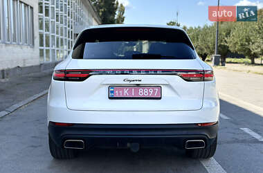 Позашляховик / Кросовер Porsche Cayenne 2018 в 