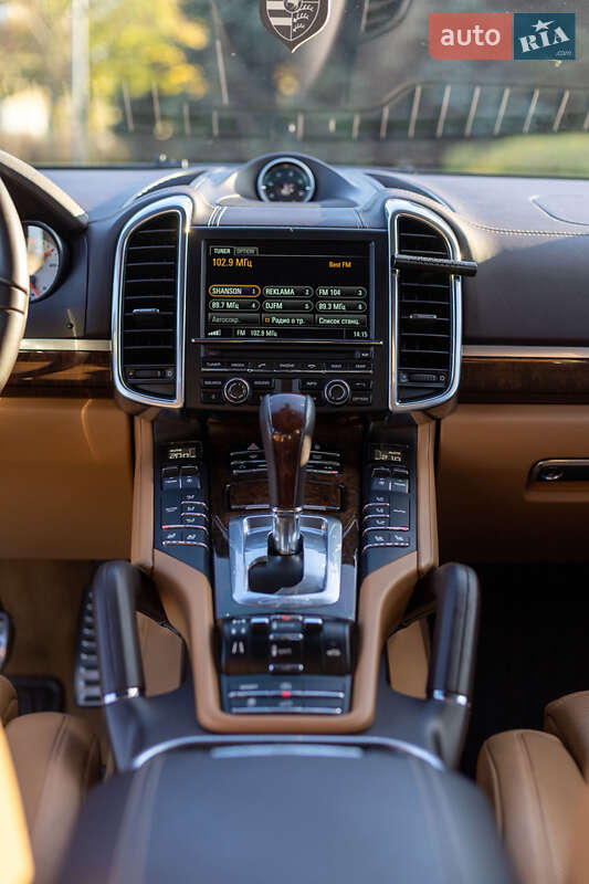 Внедорожник / Кроссовер Porsche Cayenne 2012 в Днепре