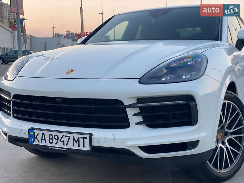 Внедорожник / Кроссовер Porsche Cayenne 2020 в Киеве