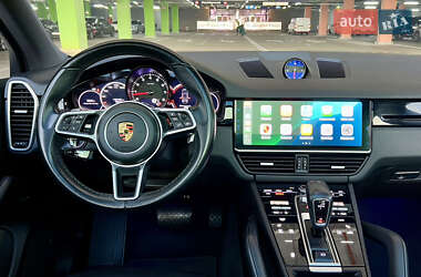 Внедорожник / Кроссовер Porsche Cayenne 2018 в 